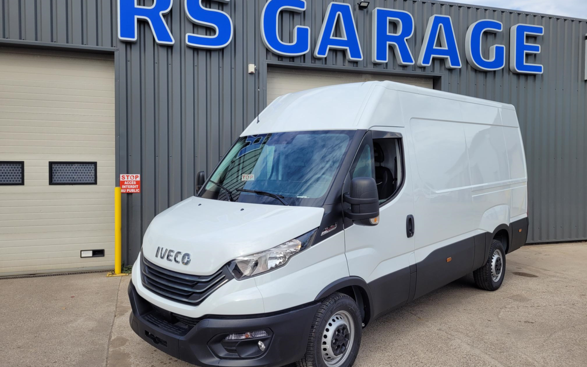 Iveco Daily S A V Fourgon Pack Connect Hi Matic Places