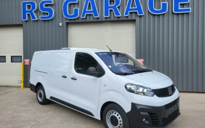 RENAULT MASTER ( Phase 2 ) L3H2 FOURGON 2.3 Blue DCI 135 GRAND CONFORT NEUF  + ATTELAGE - Rs Garage