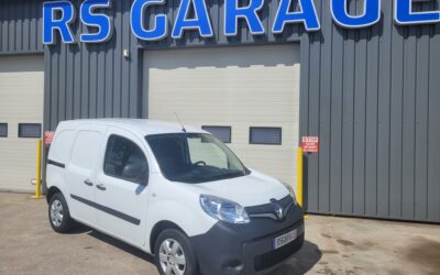 RENAULT KANGOO II ( Phase 2 ) L1 EXPRESS 1.5 Blue DCI 80 EXTRA R-LINK 03 PLACES + HABILLAGE BOIS