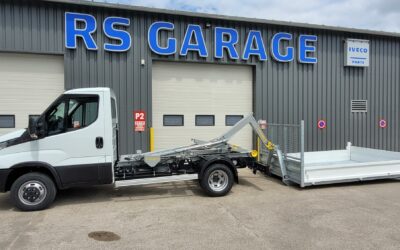 IVECO DAILY CCB 35C16 H3.0 PACK BUSINESS SIMPLE CABINE BENNE AMPLIROLL 03 PLACES comme NEUF ( cylindrée moteur 3 litres )
