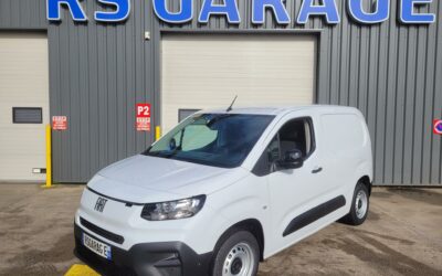 FIAT DOBLO « M » 650 KG 1.5 Blue HDI 100CH S&S 03 PLACES NEUF