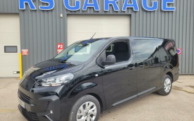 FIAT SCUDO SÉRIE 3 FOURGON RALLONGE "XL" 2.0 Blue HDI 180 S&S EAT 8 CABINE APPROFONDIE FIXE 06 PLACES NEUF avec ATTELAGE + HABILLAGE BOIS COMPLET
