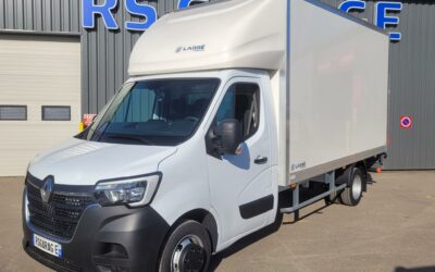 RENAULT MASTER CCB L4 PROPULSION ROUES JUMELÉES 2.3 Blue DCI 165 GRAND CONFORT CAISSE 20 m3 + HAYON « DHOLLANDIA » NEUF / CYLINDRÉE MOTEUR 2.3 LITRES