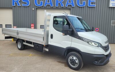 IVECO DAILY CCB 35C16 H3.0 PACK EVOLUTION SIMPLE CABINE 03 PLACES PLATEAU ALUMINIUM 5,17 METRES comme NEUF ( cylindrée moteur 3 Litres )