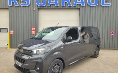 CITROEN JUMPY III Phase 2 VAN ( FOURGON ) STANDARD « M » 2.0 Blue HDI 180 EAT8 CABINE APPROFONDIE FIXE 06 PLACES NEUF avec HABILLAGE BOIS COMPLET