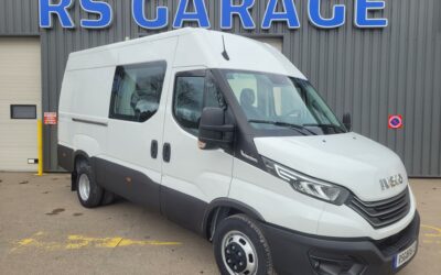 IVECO DAILY 35C18 A8 V12 FOURGON PACK ÉVOLUTION CABINE APPROFONDIE FIXE 07 PLACES NEUF ( cylindrée moteur 3 Litres )