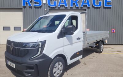 RENAULT MASTER IV CCB 35 L3H1 TRACTION 2.0 Blue DCI 150 EXTRA SIMPLE CABINE PLATEAU ALUMINIUM « JPM » 03 PLACES NEUF avec RADARS DE RECUL + CLIMATISATION + ROUE DE SECOURS