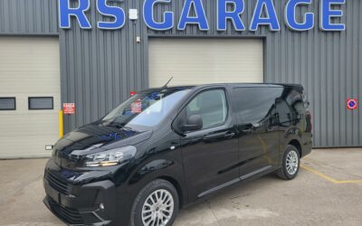 PEUGEOT EXPERT III Phase 2 VAN ( FOURGON ) RALLONGÉ « XL » 2.2 Blue HDI 180 EAT8 CABINE APPROFONDIE FIXE 05 PLACES NEUF