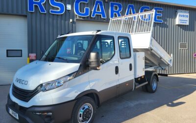 IVECO DAILY CCB 35C16 H3.0 BVM6 DOUBLE CABINE BENNE et COFFRE 06 PLACES comme NEUF avec CARROSSAGE ( BENNE + COFFRE + FAUX-CHASSIS ) FULL ALUMINIUM ( Cylindrée Moteur 3 Litres )