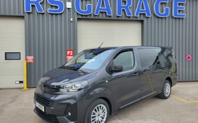 PEUGEOT EXPERT III Phase 2 VAN ( FOURGON ) RALLONGÉ « XL » 2.2 Blue HDI 180 EAT8 CABINE APPROFONDIE FIXE 05 PLACES NEUF