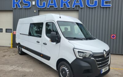 RENAULT MASTER F3500 L3H2 FOURGON 2.3 Blue DCI 135 GRAND CONFORT CABINE APPROFONDIE FIXE 07 PLACES avec ATTELAGE + HABILLAGE BOIS COMPLET NEUF