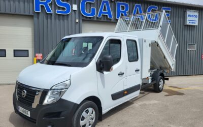 NISSAN INTERSTAR CCB TRACTION 3T5 ROUES SIMPLES 2.3 DCI 145 N-CONNECTA DOUBLE CABINE BENNE + COFFRE 07 PLACES avec CROCHET D’ATTELAGE + RIDELLES TYPE « ESPACES VERTS »