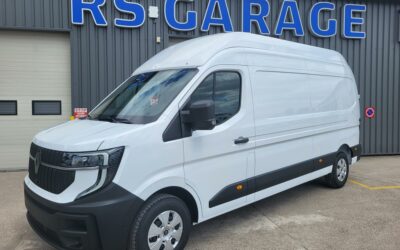 RENAULT MASTER IV L3H3 FOURGON 3T5 TRACTION 2.0 Blue DCI 170 EXTRA 03 PLACES NEUF
